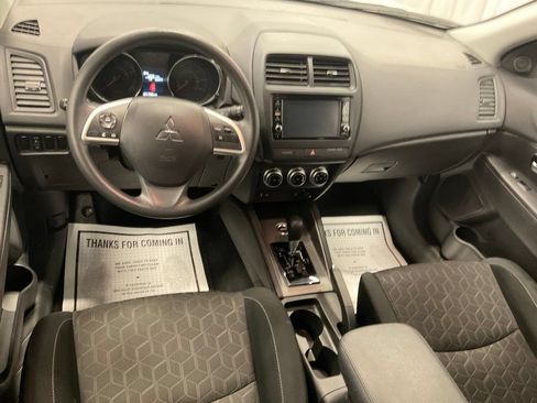 Used 2025 Mitsubishi Outlander Sport ES AWD/4WD image 4