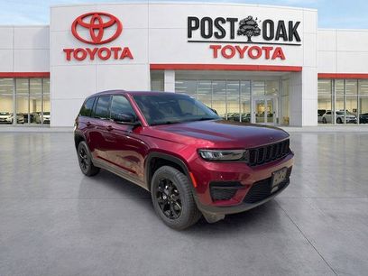 Used 2024 Jeep Grand Cherokee Altitude