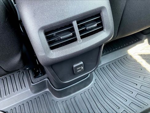 Used 2024 Chevrolet Equinox LS w/ Midnight Edition FWD image 10