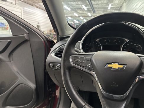 Used 2016 Chevrolet Malibu LT image 14