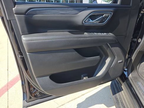 Used 2024 GMC Yukon SLT w/ SLT Premium Package AWD/4WD image 21