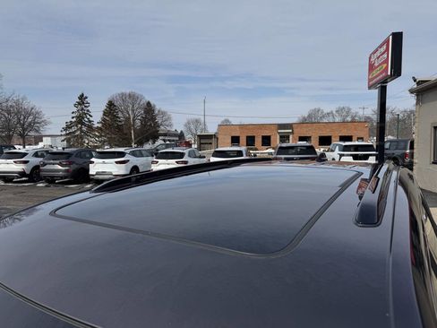 Used 2023 Jeep Grand Cherokee L Overland w/ MOPAR Finishing Package image 20