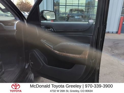 Used 2019 Chevrolet Suburban Premier image 16