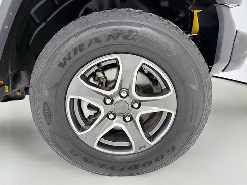 Used 2019 Jeep Wrangler Unlimited Sport S image 33