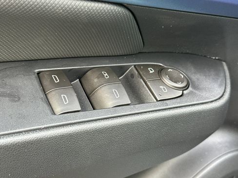 New 2026 Chevrolet Equinox EV LT image 12