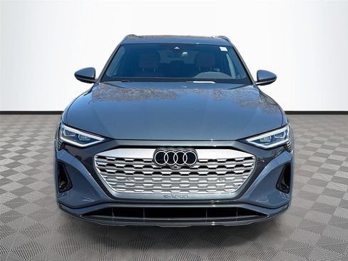 Certified 2024 Audi Q8 e-tron Premium image 2