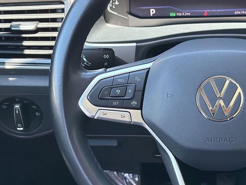 Used 2021 Volkswagen Atlas SEL AWD/4WD image 9