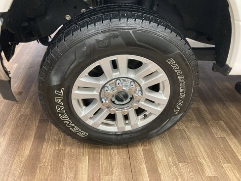 Used 2019 Ford F250 XLT AWD/4WD image 10