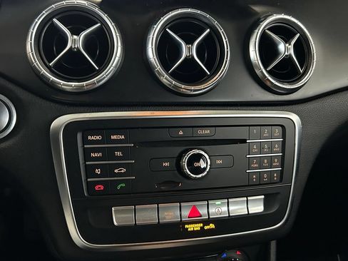Used 2019 Mercedes-Benz CLA 250 image 24