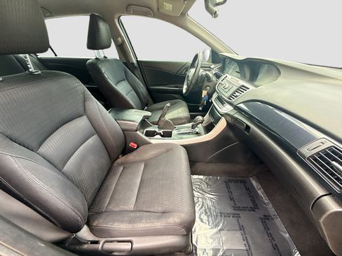 Used 2015 Honda Accord Sport image 28
