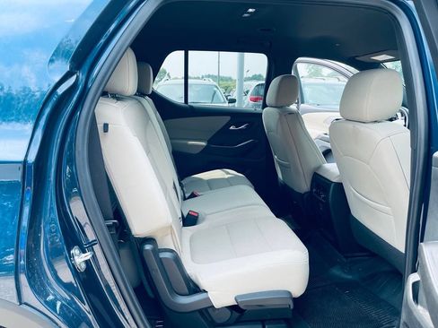 Used 2022 Chevrolet Traverse LS FWD image 23