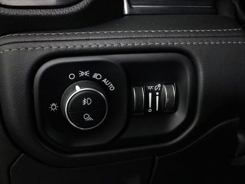 Used 2023 RAM 1500 Limited AWD/4WD image 17