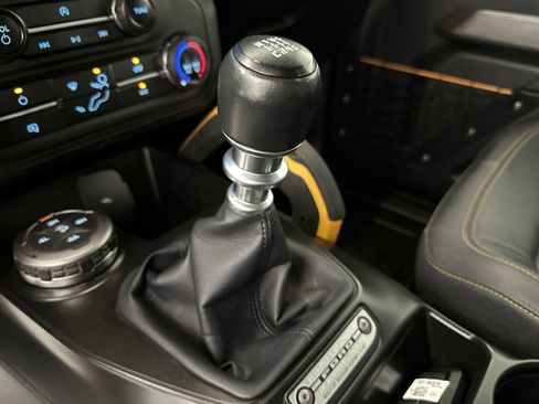 Used 2021 Ford Bronco Badlands image 24