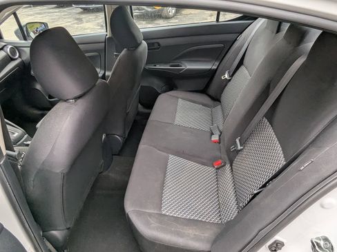Used 2022 Nissan Versa S FWD image 7