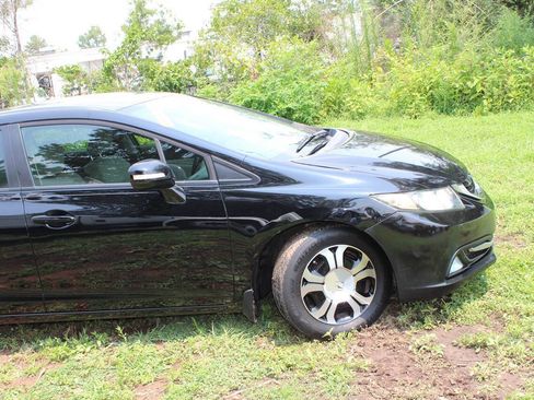 Used 2013 Honda Civic Hybrid Sedan image 4