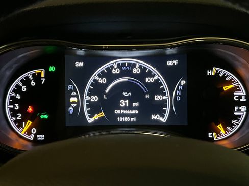 Certified 2022 Jeep Grand Cherokee Limited w/ Tech Group image 24