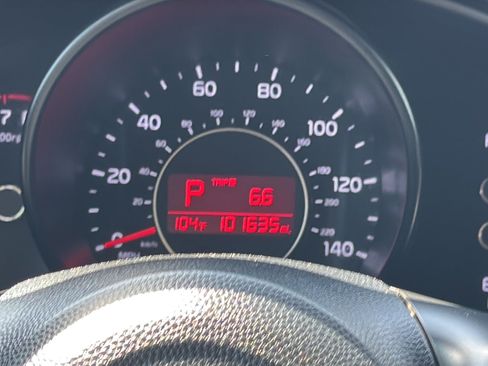 Used 2014 Kia Soul + FWD image 30