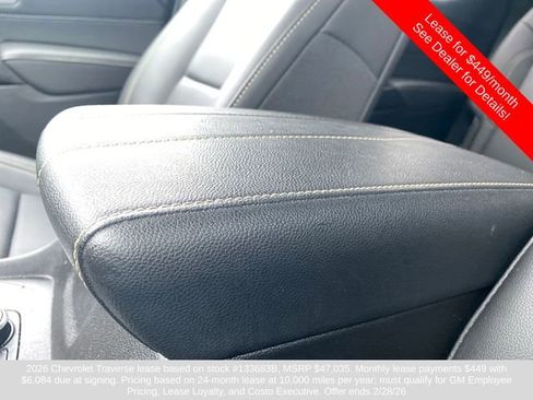 Used 2023 Chevrolet Traverse LT image 24
