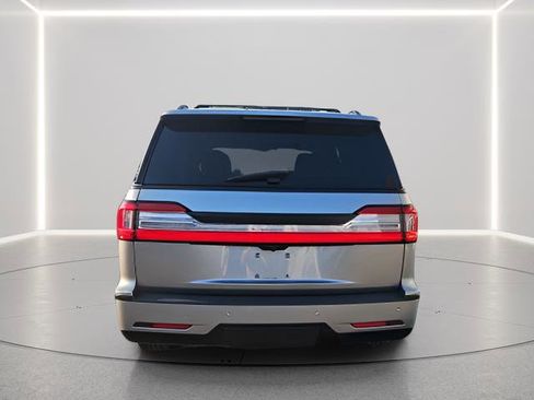 Used 2021 Lincoln Navigator Reserve w/ Luxury Package AWD/4WD image 4