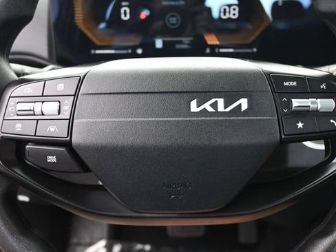 Used 2025 Kia K4 FWD image 28