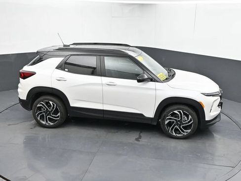 Used 2025 Chevrolet TrailBlazer RS w/ Convenience Package FWD image 15