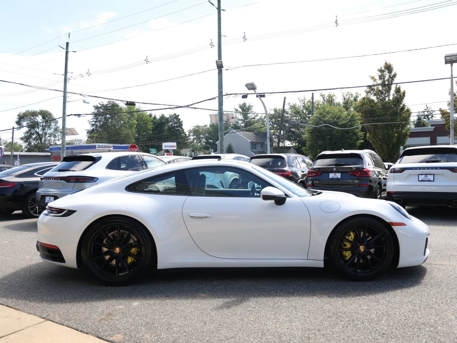 Used 2020 Porsche 911 Carrera RWD image 5