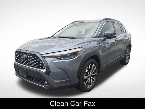 Used 2025 Toyota Corolla Cross XLE AWD/4WD image 8