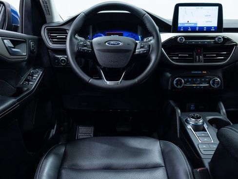 Used 2022 Ford Escape SEL w/ Technology Package image 3