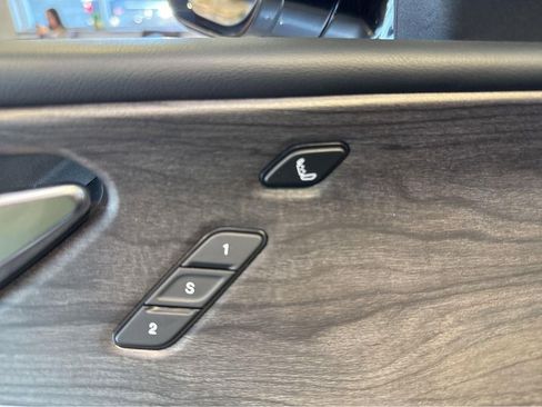 Used 2021 Jeep Grand Cherokee L Overland w/ Luxury Tech Group IV image 32