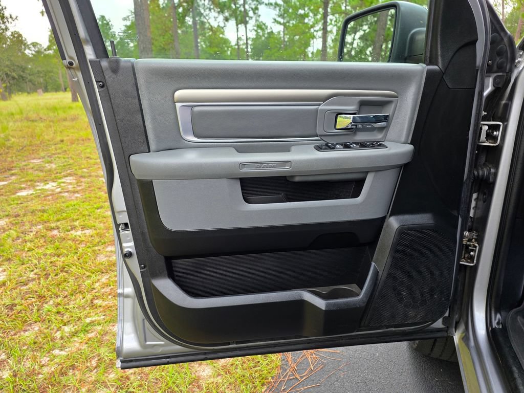 Used 2019 RAM 1500 Warlock AWD/4WD image 11