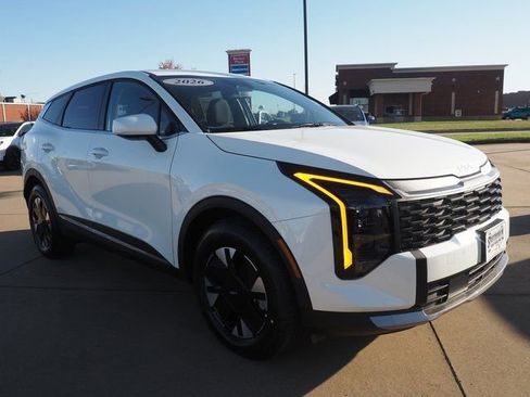 New 2026 Kia Sportage LX image 3