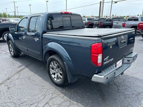 Used 2017 Nissan Frontier SL w/ Moonroof Package AWD/4WD image 7