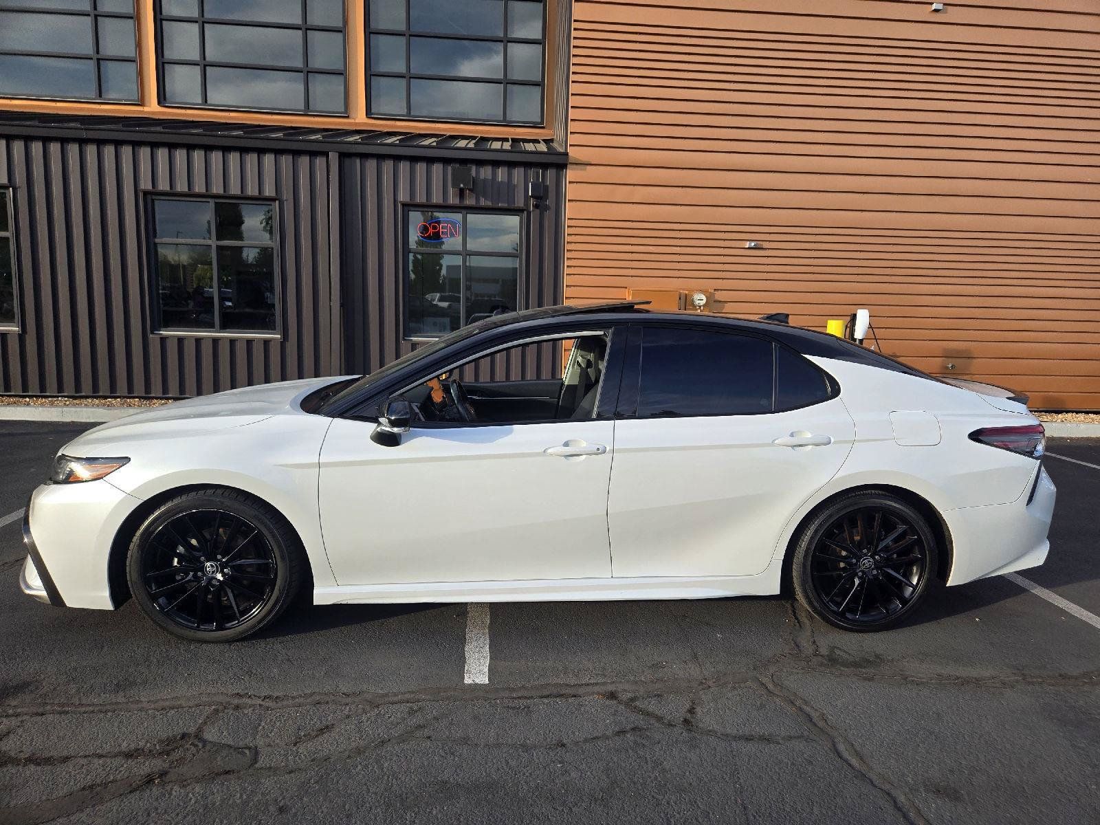 Used 2022 Toyota Camry XSE FWD image 2