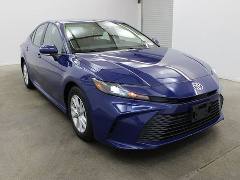 Used 2025 Toyota Camry LE FWD image 6