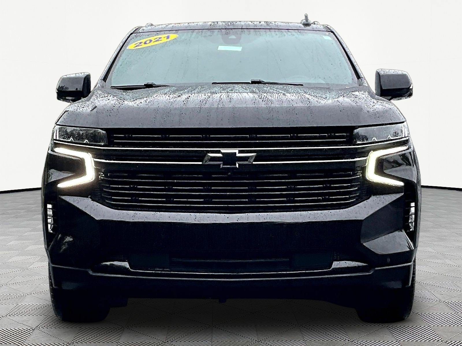 Used 2021 Chevrolet Suburban RST w/ Luxury Package AWD/4WD image 2