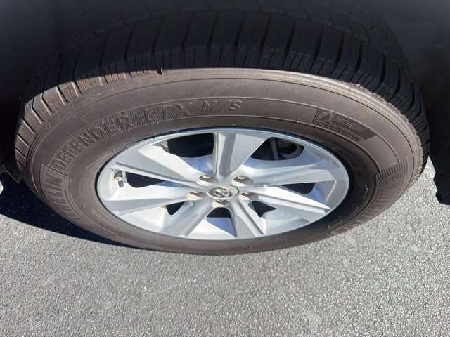 Used 2013 Toyota Highlander SE FWD image 8