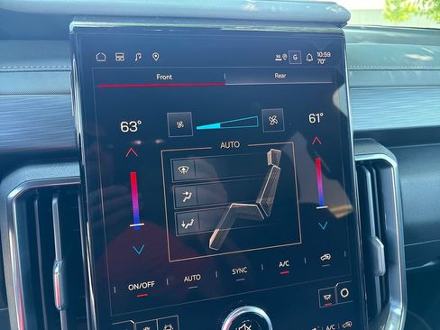 New 2026 GMC Acadia AT4 w/ Luxury Package AWD/4WD image 29