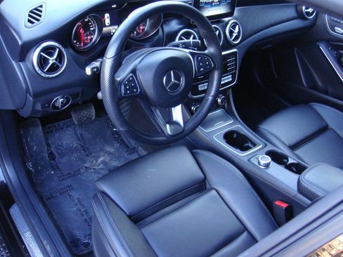 Used 2019 Mercedes-Benz CLA 250 4MATIC image 12