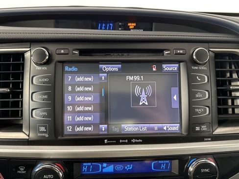 Used 2018 Toyota Highlander Limited Platinum image 20