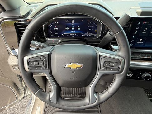 Used 2024 Chevrolet Silverado 1500 LT AWD/4WD image 14