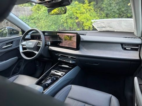 New 2026 Audi Q3 quattro 2.0T AWD/4WD image 16