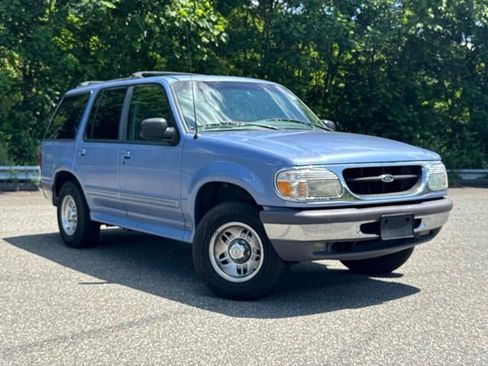 Used 1997 Ford Explorer XLT AWD/4WD image 1