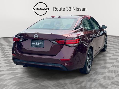 Used 2025 Nissan Sentra SV FWD image 4