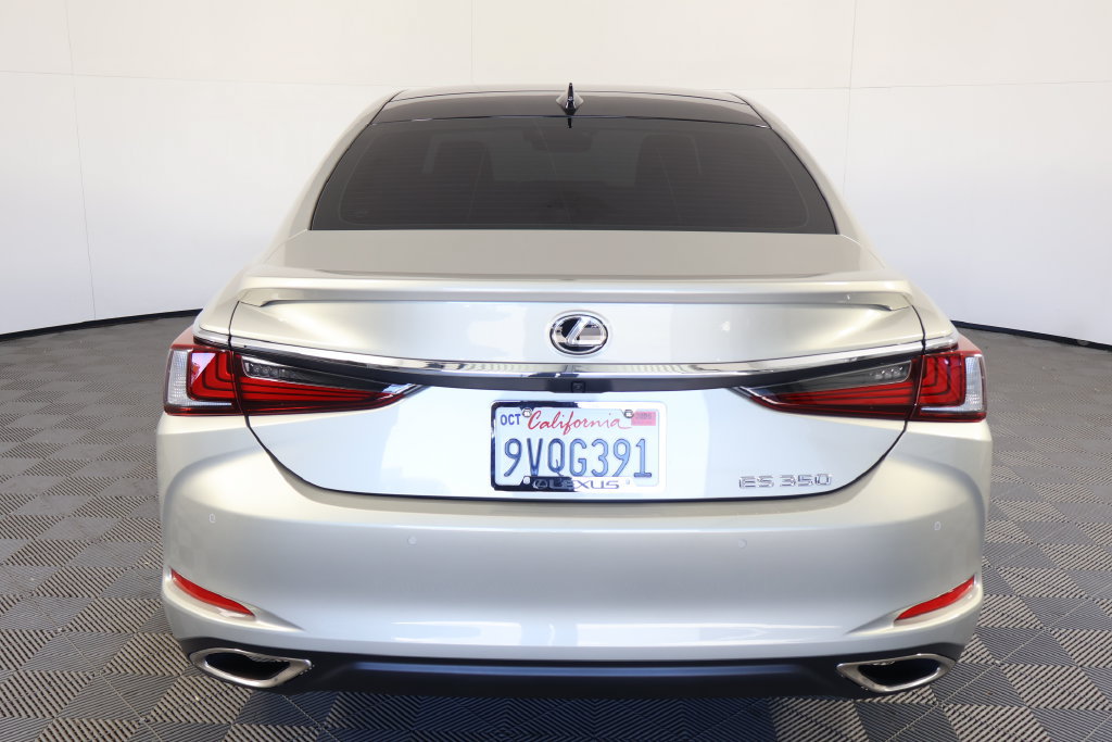 Used 2025 Lexus ES 350 w/ Luxury Package FWD image 5