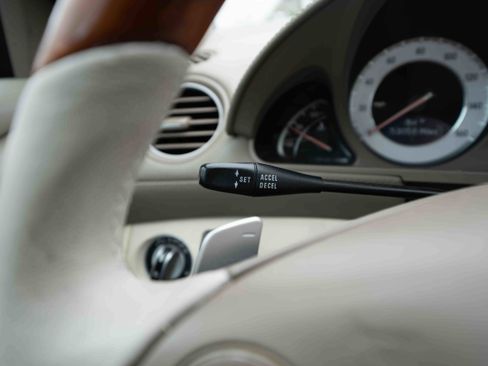 Used 2009 Mercedes-Benz SL 550 V8 image 14