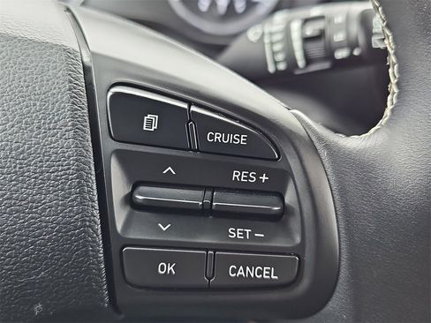 Used 2022 Hyundai Venue Limited w/ Cargo Package image 18