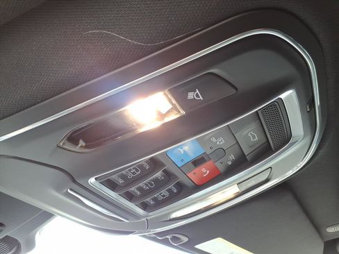 New 2026 Jeep Cherokee Limited image 28