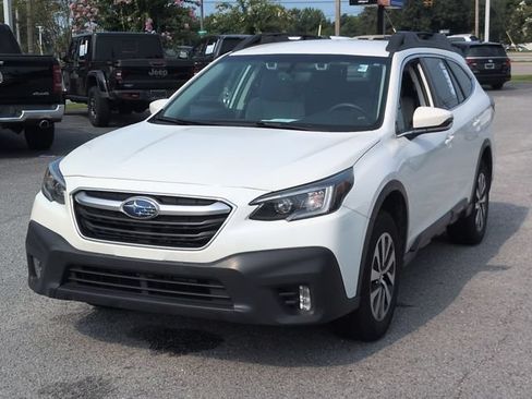 Used 2021 Subaru Outback Premium AWD/4WD image 7