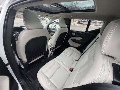 Used 2023 Volvo XC40 B5 Plus w/ Driver Assist Package image 10