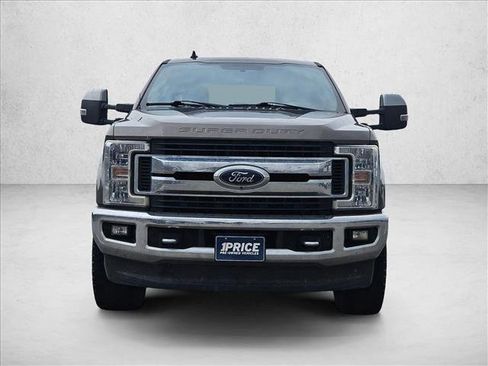 Used 2019 Ford F250 XLT w/ XLT Premium Package AWD/4WD image 2